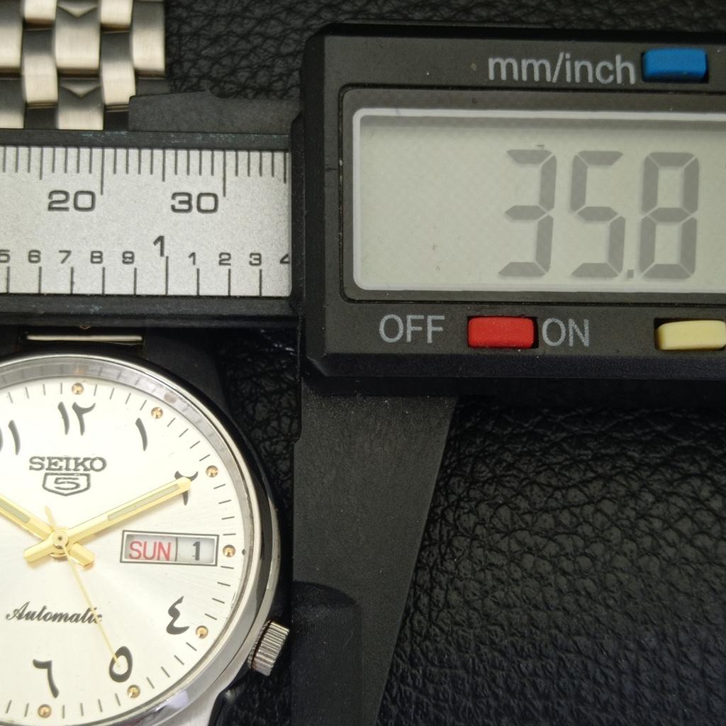 GENUINE VINTAGE SEIKO 5 AUTOMATIC JAPAN 7S26A MENS SILVER DIAL WATCH a702462-5 R124-a702462