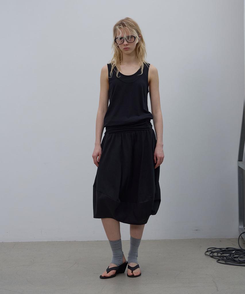 LCDC™ Shaped Hem Tank Top (Black)