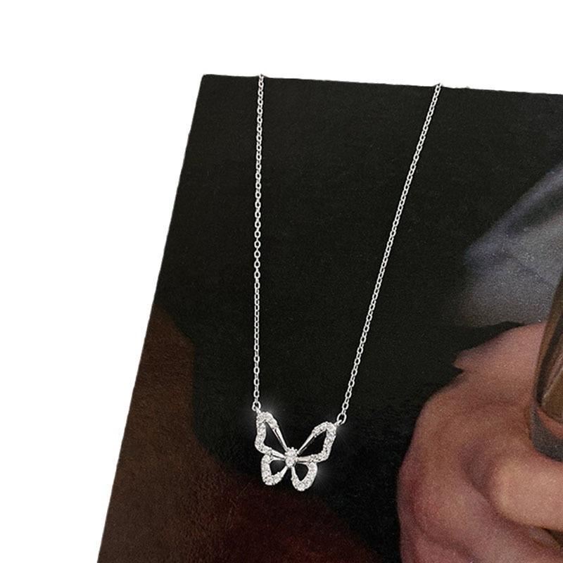 Korean Popular Sweet Diamond-Encrusted Butterfly Pendant Necklace, Temperament Female Collarbone Chain