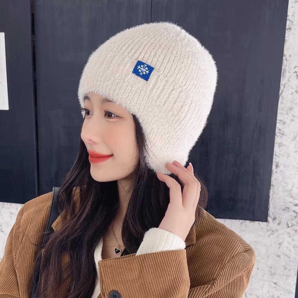 Unisex Knitted Hat: Plush Warm, Ear-Protecting Beanie for Outdoor Cycling & Skiing in Autumn/Winter