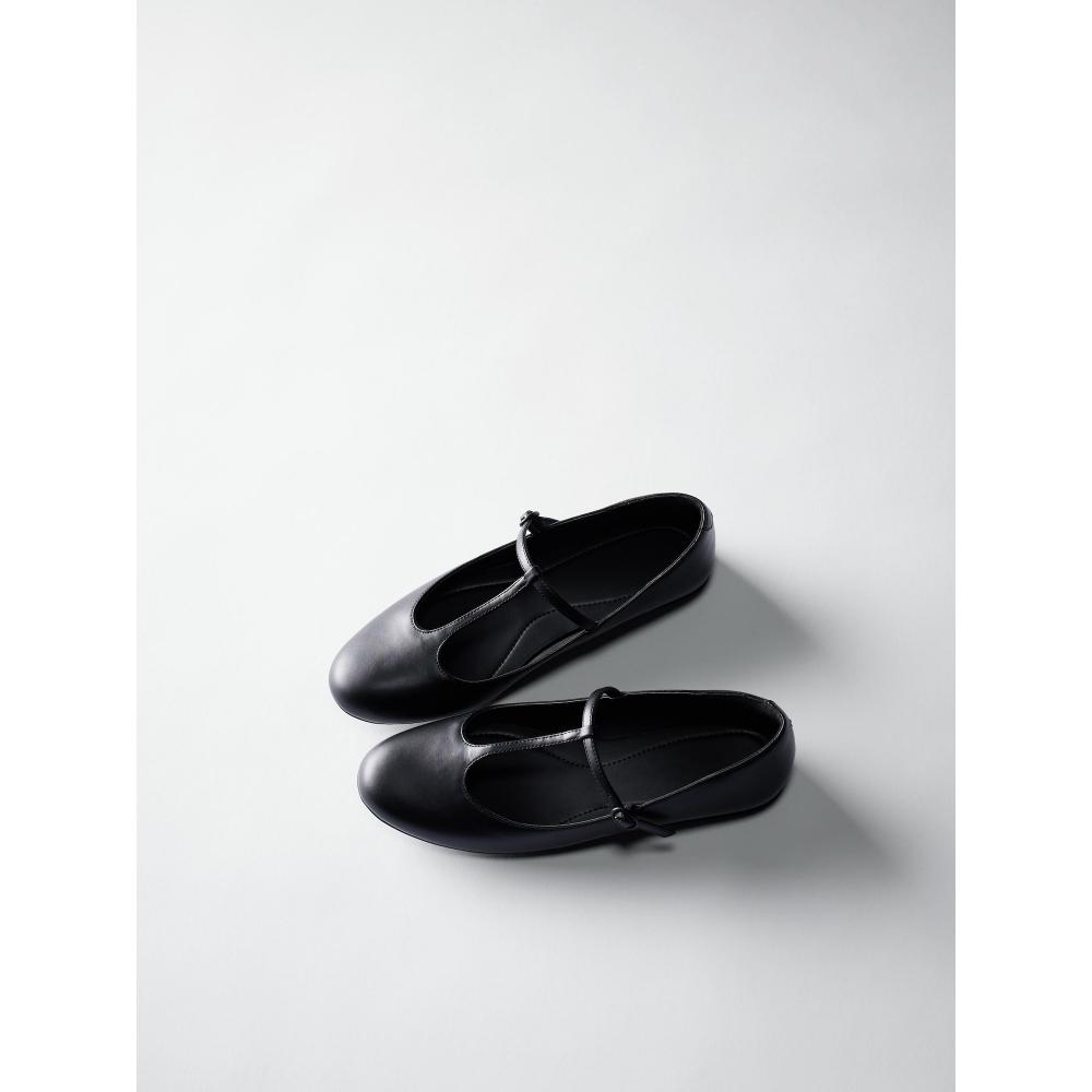 Uniqlo T sTrap balleT Shoes