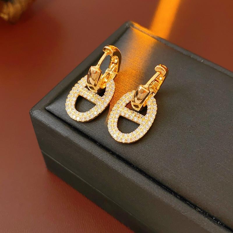 Silver Needle Multi-layer Letter Twill Zircon Pearl Earrings Medieval Vintage Light Luxury Stud Earrings Versatile Earrings