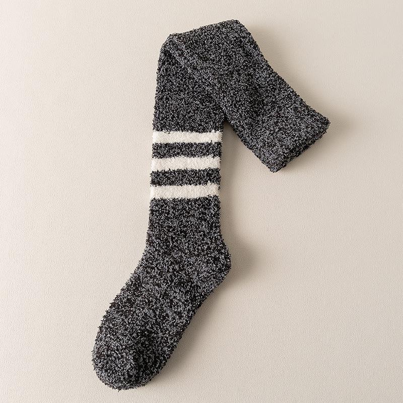 Kniehohe Socken aus Korallenfleece, Verdickte Winter-Langbein-Kniepolster aus Fleece, Locker sitzende Socken für ältere Menschen, Herren-Hausschlafsocken für den Boden