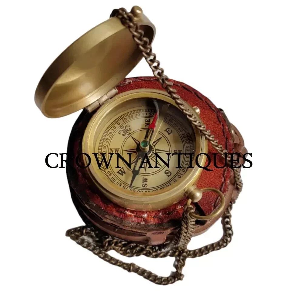 

Victorian Pocket Compass Antique Brass Gift Compass With Case & Chain коричневий