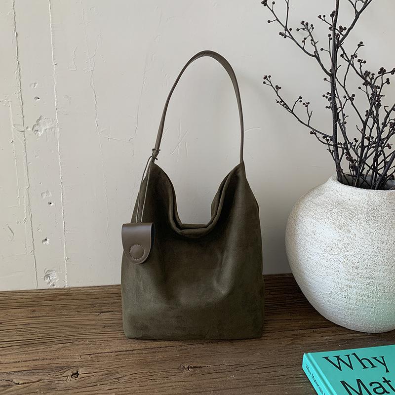 

Сумка большой вместимости женская 2025 новая осень и зима ретро мода сумка через плечо нишевая универсальная сумка-тоут для通勤 оливковое зеленый