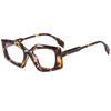 Trendy Square Frame Glasses: European & American Style Myopia Glasses with Clear Lenses for a Smaller Face Look