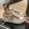 Damen Freizeitschuhe mit dicker Sohle aus Satin, neue Seidensneakers zum Schnüren, weiße Satinschuhe für Damen