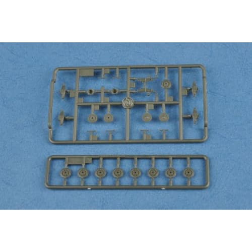 Hobby Boss 1/35 Fighting Vehicle Series Soviet T-26 Light Tank 1938 Model Plastic Model