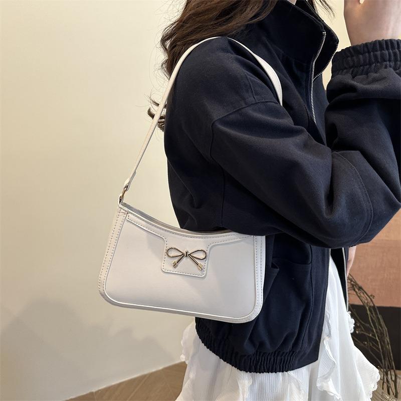 Fashion Niche Design Underarm Women's Bag New Personalized Texture Shoulder Crescent Bag