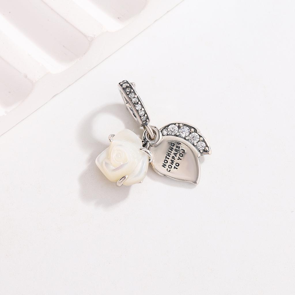 Panjia White Copper Silver-plated Pendant Pink Five-leaf Petals Gold Rose Beaded DIY Bracelet Accessories Fashion