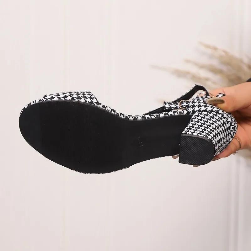 2024 Plus Size Female Shoes Peep Toe Women's Sandals Fashion Dress Sandals Women Ankle Buckle Strap Chunky Heels Shoes Women