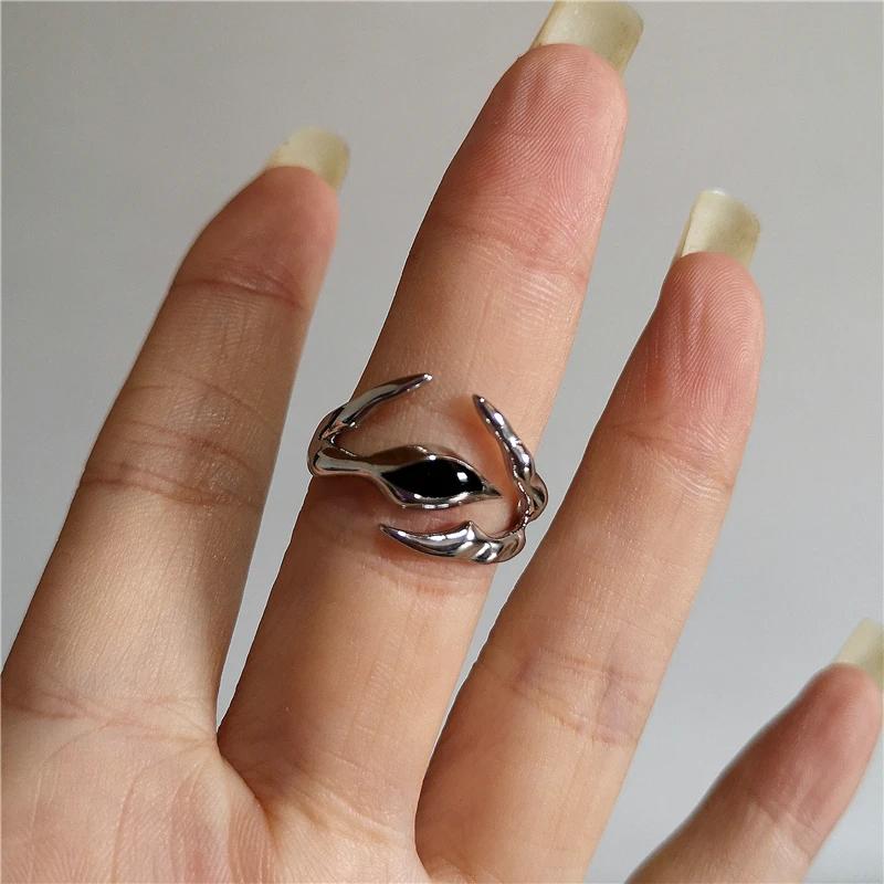 

Punk Exaggerated Geometric Irregular Black Red Cross Ring Gothic Women Men Couple Aesthetic EMO Jewelry Y2K Grunge Accessories