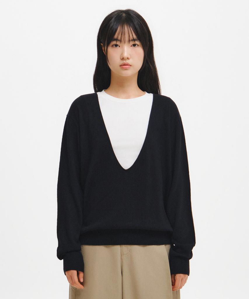 GENERALIDEA [Bora Pick] Deep V-Neck Loose Fit Knit Pullover [Black] / Gf3Lkp506