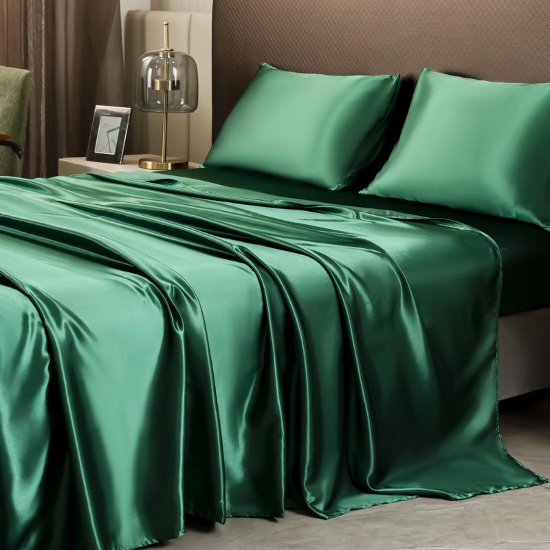 Set di lenzuola con angoli in raso di lusso: Biancheria da letto in seta lavata a quattro pezzi, imitazione seta.