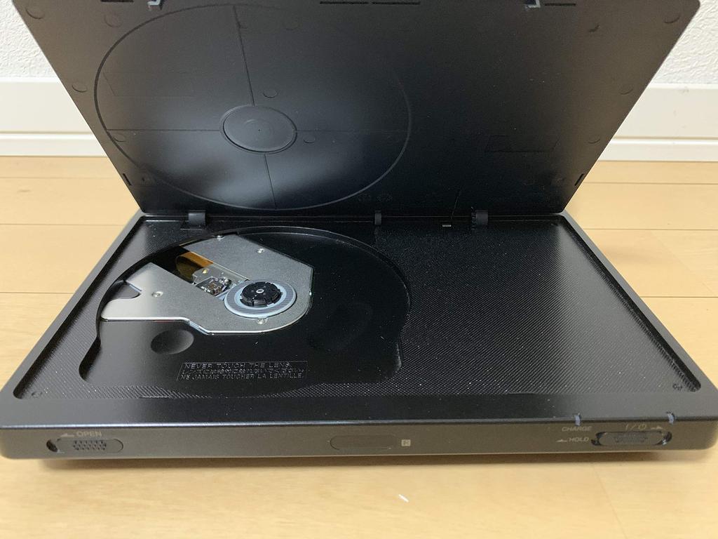 Sony Portable DVD Player with LCD and Tuner 8-inch DVP-FX860DT Built-in One-Seg