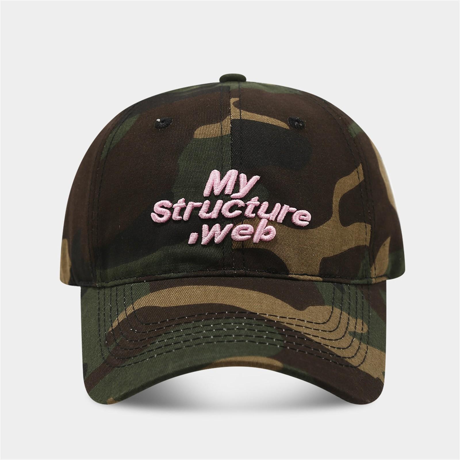 

Модная вышитая бейсболка One Size