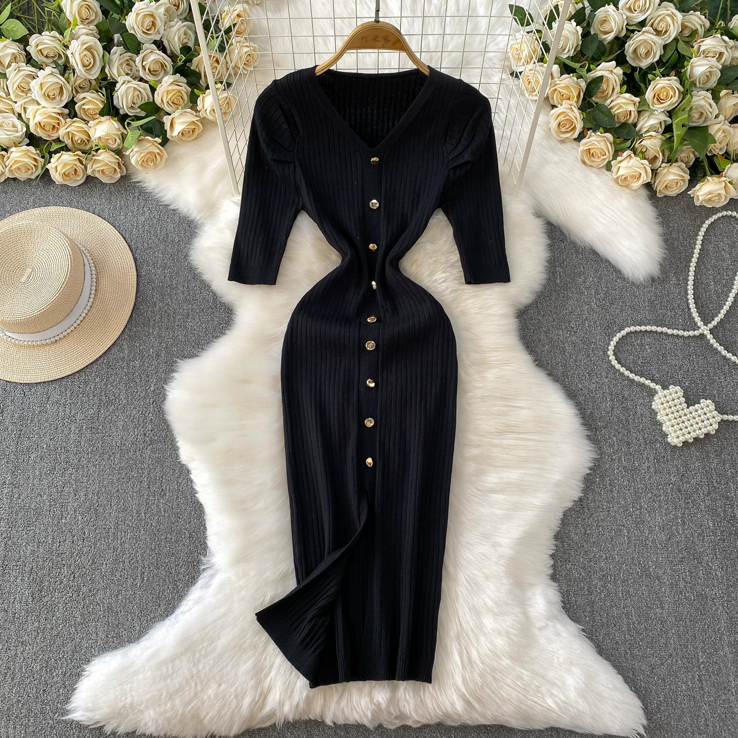 

Летние женские элегантные платья-пуловеры с V-образным вырезом и коротким рукавом, вязаные, с разрезом One Size чёрный