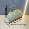 Diamond-encrusted Single-shoulder Crossbody Dinner Bag with Tassels and Diamonds for A Lady Carrying A Cheongsam