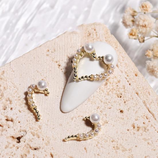 6Pcs Nail Rhinestone Flat Bottom High Brightness Non-Drop Half Heart Nail Art Charms