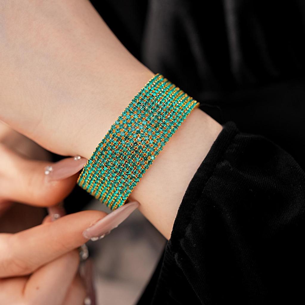 Exquisite Diamond-Inlaid Multi-Layer Elastic Bracelet: Elegant, Fashionable Hand Jewelry