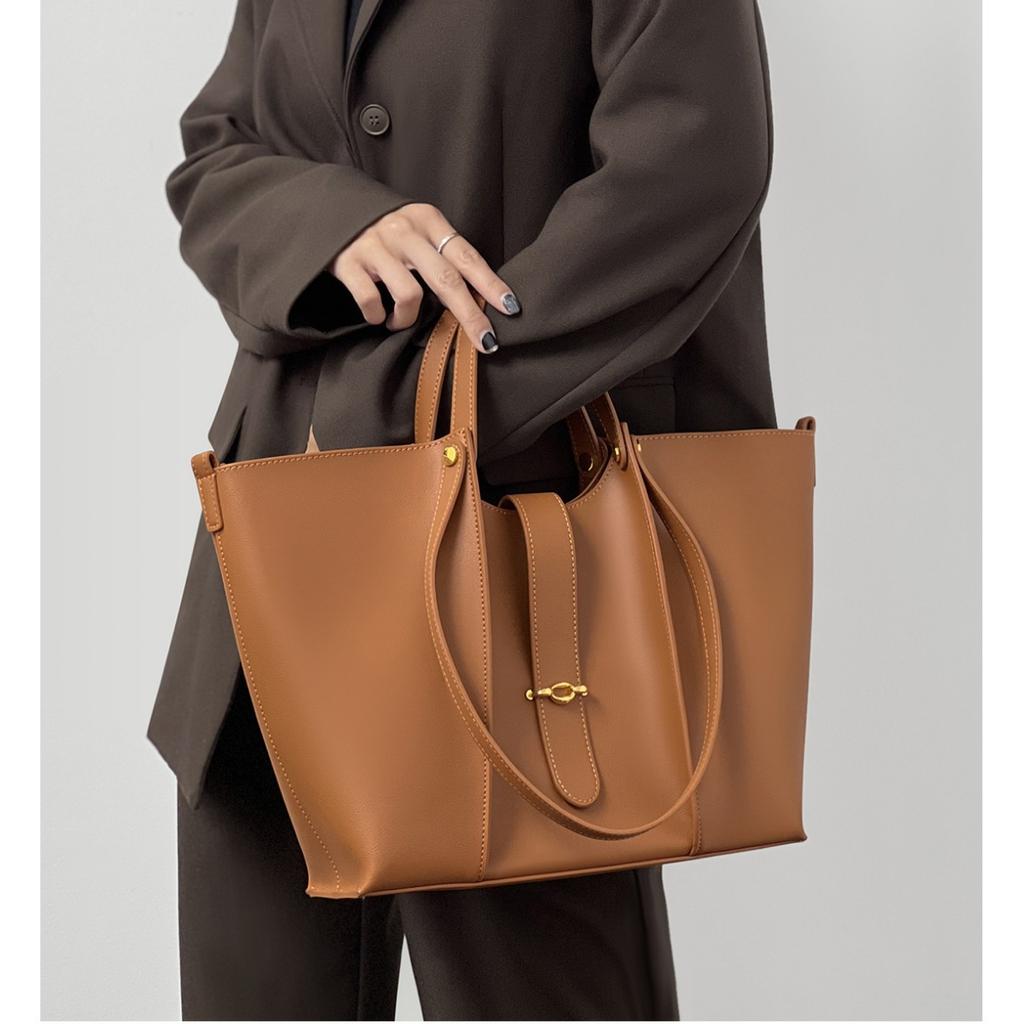 Spring and Summer Texture Large Bag Tote Bag Women's Large Capacity High-end Feeling Women's Bag New Stylish Single Shoulder Crossbody Bag