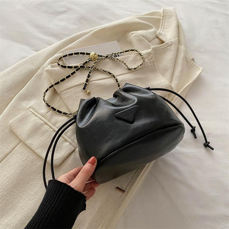 New Trendy Small Bags for Women In Summer  Women's Crossbody Bag Casual Niche Fashion Trendy Bucket Bag