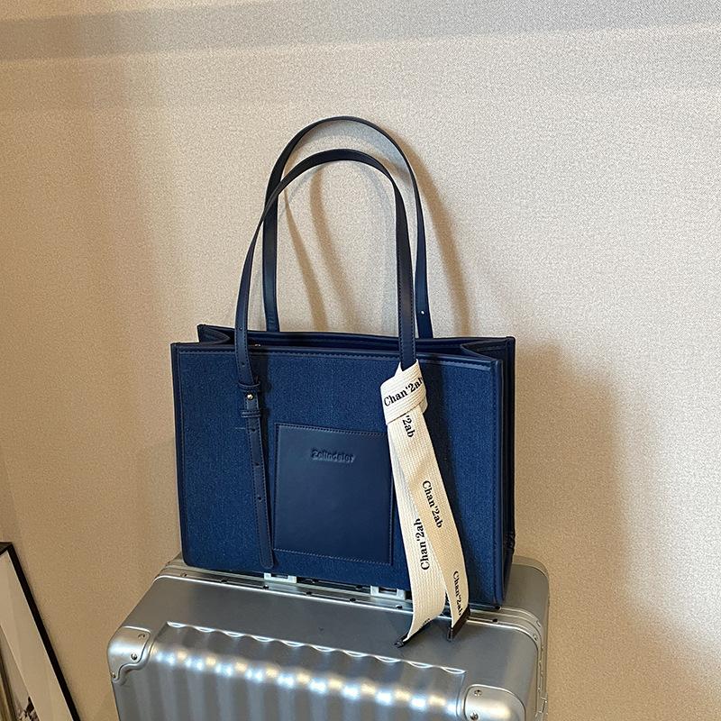 

Denim bag women s new casual versatile shoulder bag large capacity tote bag commuter bag темно-синий