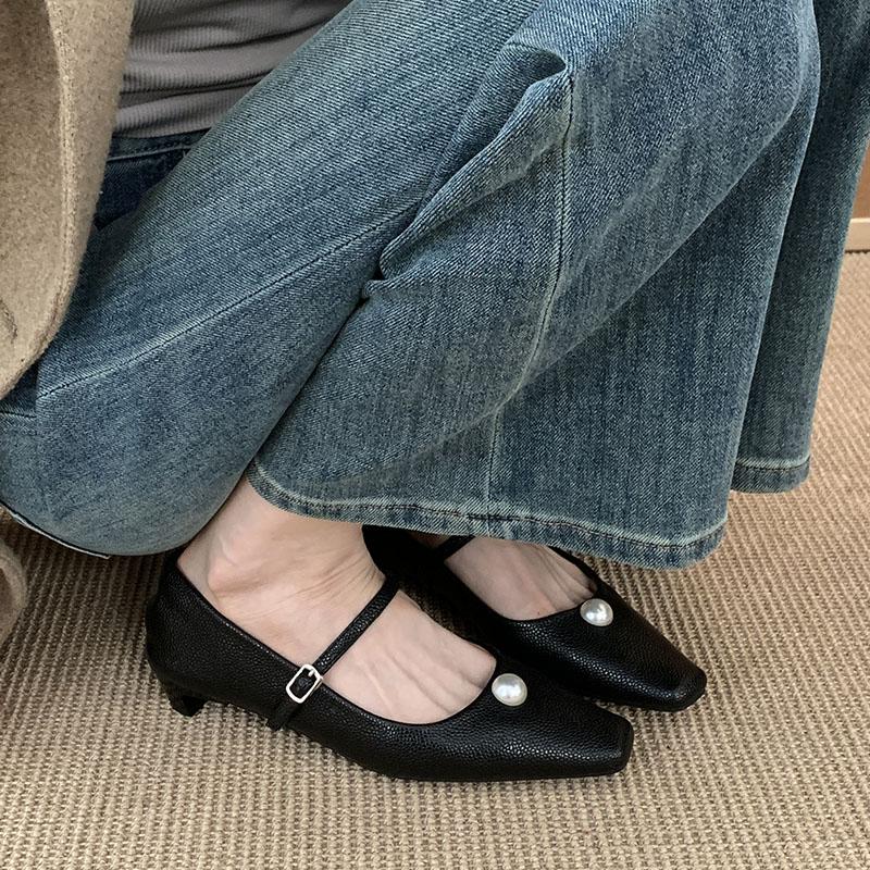 Fashion Female Buckle Strap Footwear Pumps Ladies Heeled Shoes 2025 New Spring Autumn Fashion Shallow Women Low Heel Mary Janes Shoes