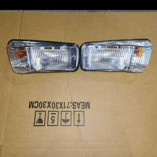 2008 ISUZU 700P NPR Plastic Colored Door Side Light for Truck