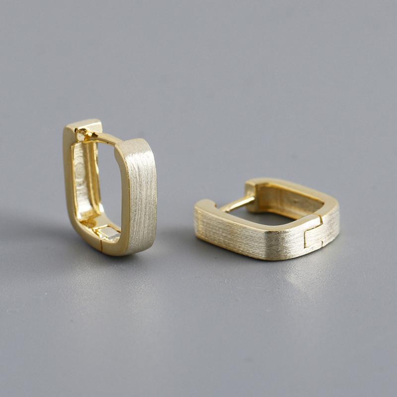 

WANTME 925 Silver Fashion Matte Square Ear Clasps for Women European Statemnet Gold Huggies Hoop Earring Jewelry Gift золотой