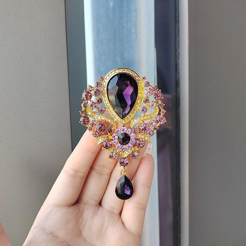 Retro Popular Crystal Big Water Drop Pendant Brooch Temperament Exaggerated Rhinestone Corsage Pin Clothing Accessories Women