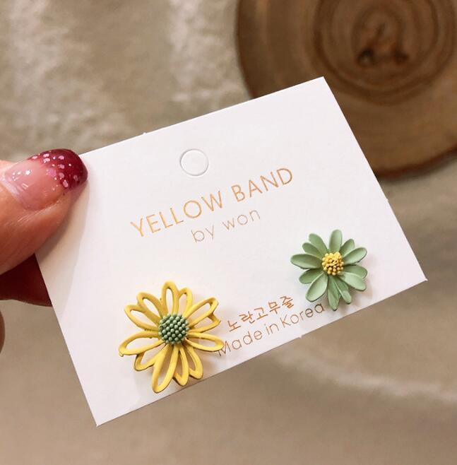 

Сережки з квітами ромашки Ювелірні вироби Маленькі сережки-гвоздики з милими квітами для жінок Модні солодкі сережки