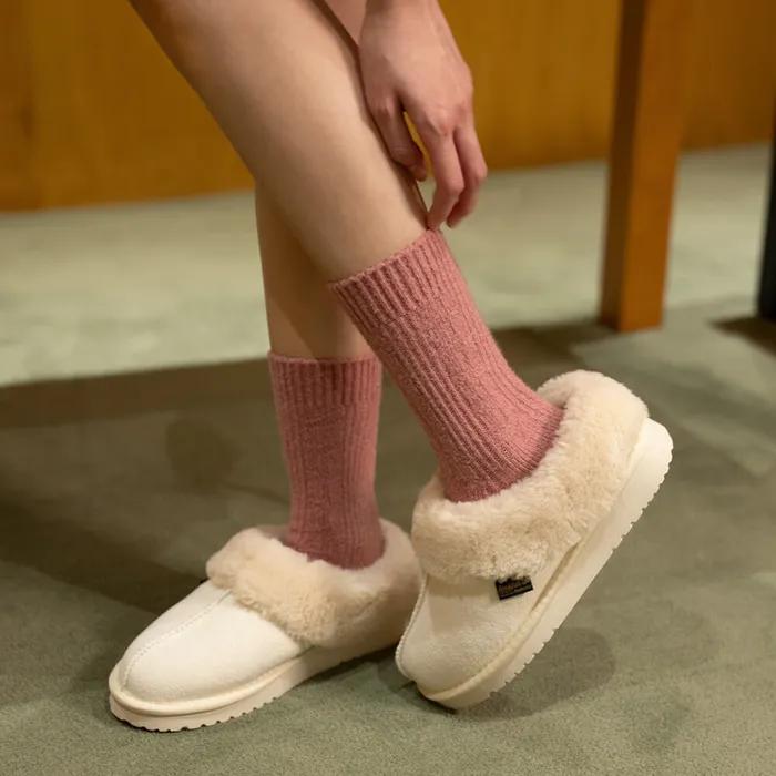 Twisted soft wool crew socks