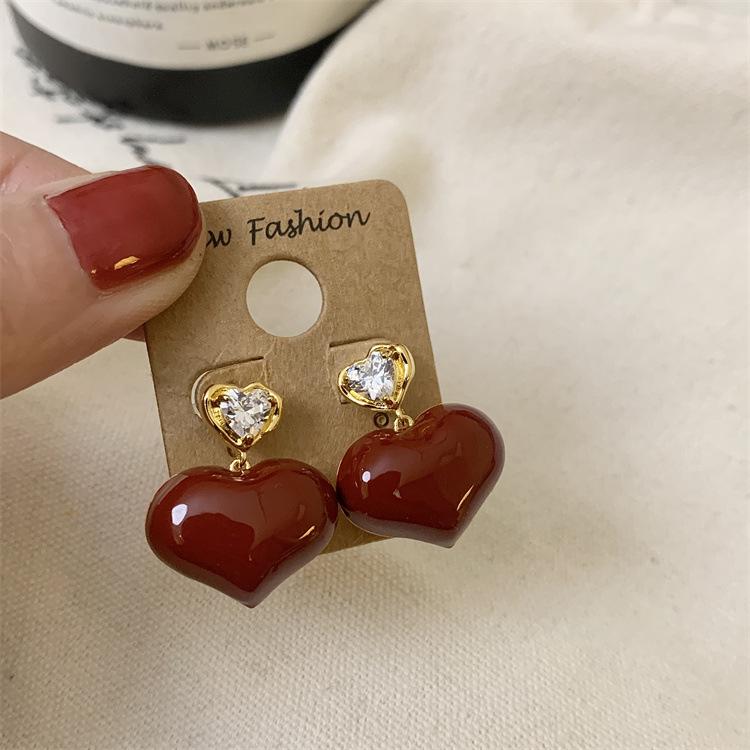 Elegant Retro Hong Kong Wine Red Zirconia Heart Stud Earrings - Versatile Luxury Fashion.