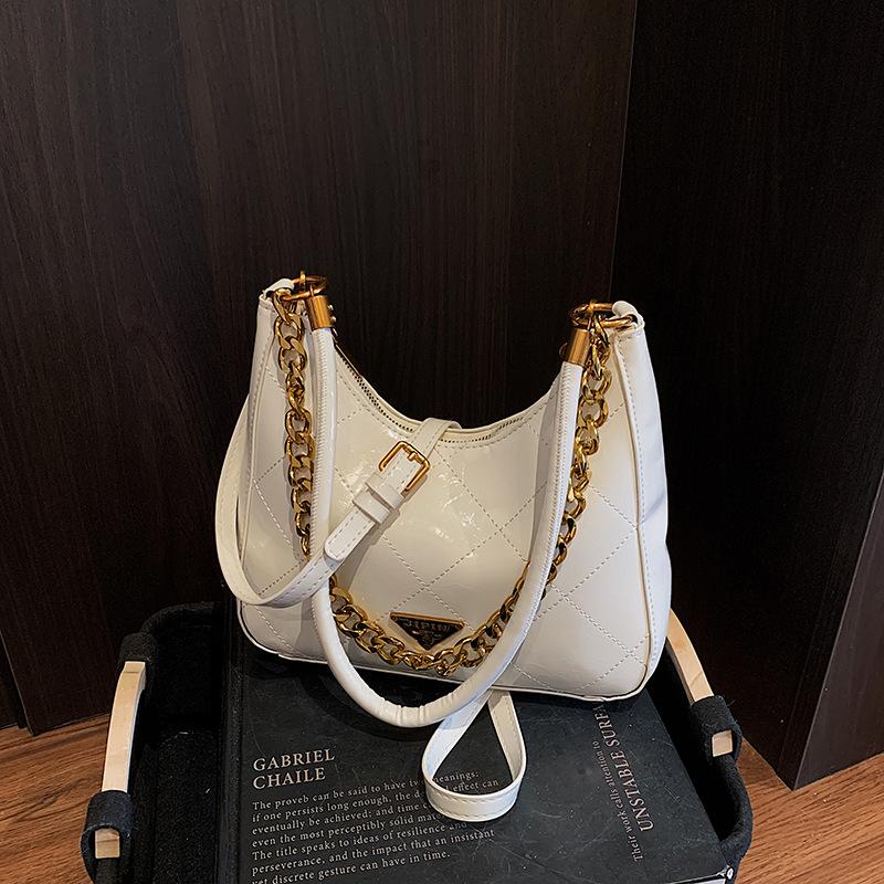 

Маленькая сумка на цепочке с ромбовидным узором, женская, лето 2025, новая сумка на плечо, текстурная сумка кроссбоди, сумка под мышкой белый