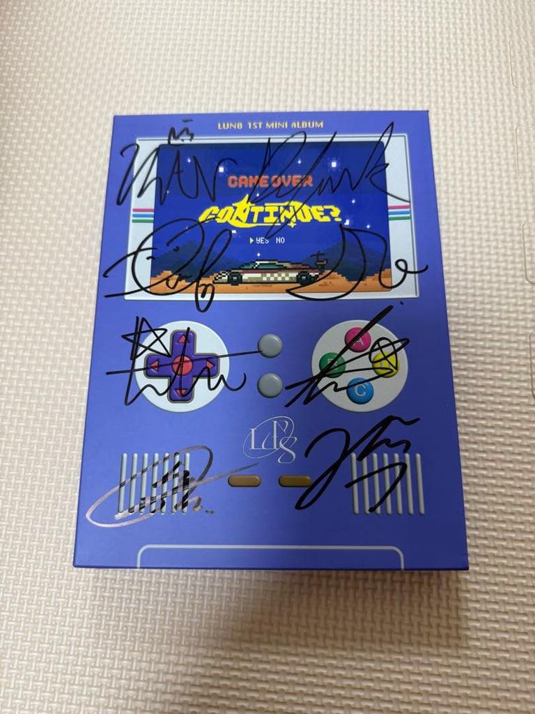 [USED] LUN8 1st Mini ALBUM Continue?