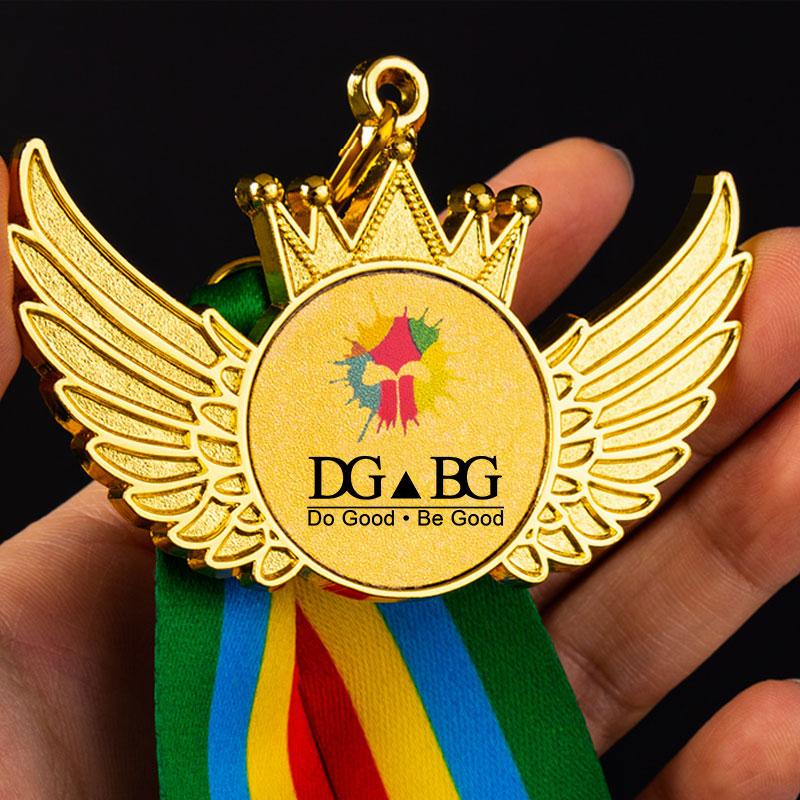 Marathon Gold Winner Award Medals With Neck Ribbon 3D Running Runner 1St 2Nd Trophy Various Sport Souvenir Prize Gift Customized
