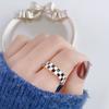 Titanstahlring für Damen, Schwarz-Weiß-Schachbrettmuster, Leichter Luxus, Gleicher Stil, Trendiger Zeigefinger, Koreanisch