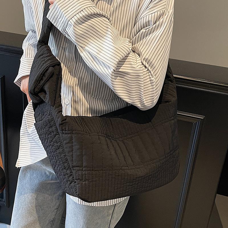 New Casual Simple Lazy Style Tote Bag Women's Fashion Wide Shoulder Strap Large Capacity Shoulder Messenger Bag