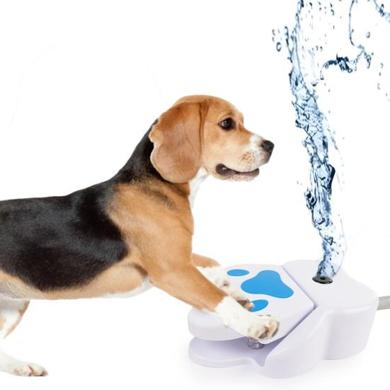 Dog Water Fountain Interactive Pet Sprinkler Toy Claw Pedal Water Dispenser Dog Drinking Station for Outdoor Play