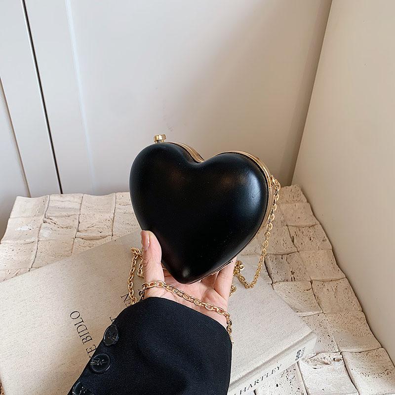 New 2024 Fashion Heart Bag Street Style Medium Soft Chain Strap Purse