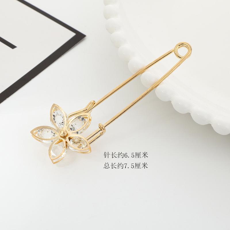 Women New Skirt Waist Artifact Waist Pin Cute Imitation Pearl Rhinestone Brooch Anti-lighting Pin Jewelry H1379
