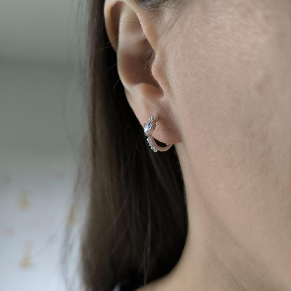 Серебряные серьги с фианитами (2181255)