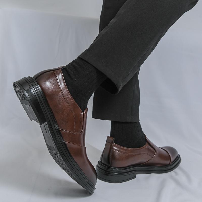 Slipper mit spitzer Zehenpartie Stilvolle Herren-Freizeitlederschuhe Handgefertigte Business-Schuhe Bequeme Herren-Fahrschuhe Herren-Mokassins