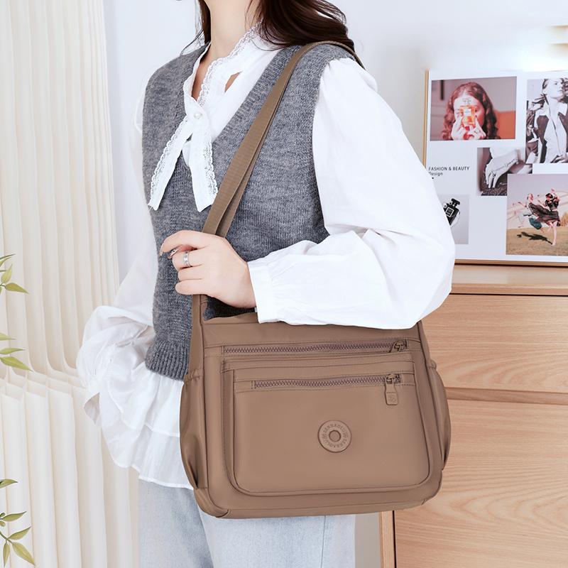 Commuter Shoulder Bag Women's Crossbody Bag Lightweight Water-Repellent Nylon Bag