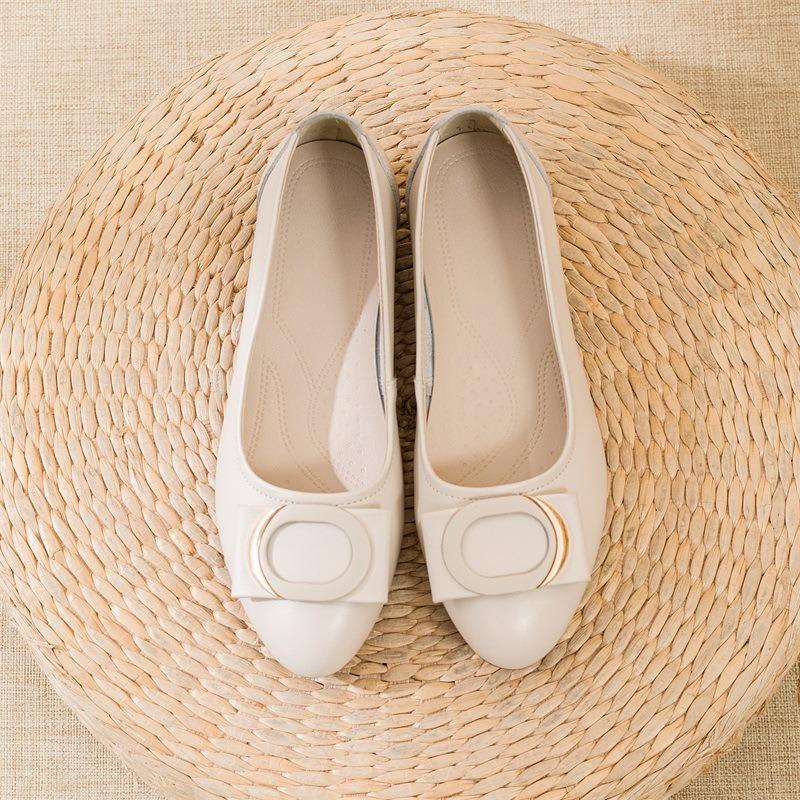 Leather Soft Sole Autumn New Single Shoes Medium Mother Shoes Flat Sole Comfortable Four Seasons One Pedal Shallow Mouth Women's Leather Shoes