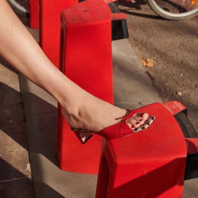 Vintage Versatile Thick Heel Kitten and Muller One-Word Bow French Square Head High Heel Open Toe Cool Slippers Women 2025