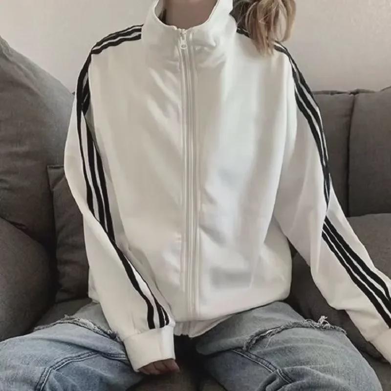 Spring/Summer Women's Sports Baseball Jacket - Korean Style, Thin, Loose, Black, Three-Bar Design, Ideal for Students, Trendy.