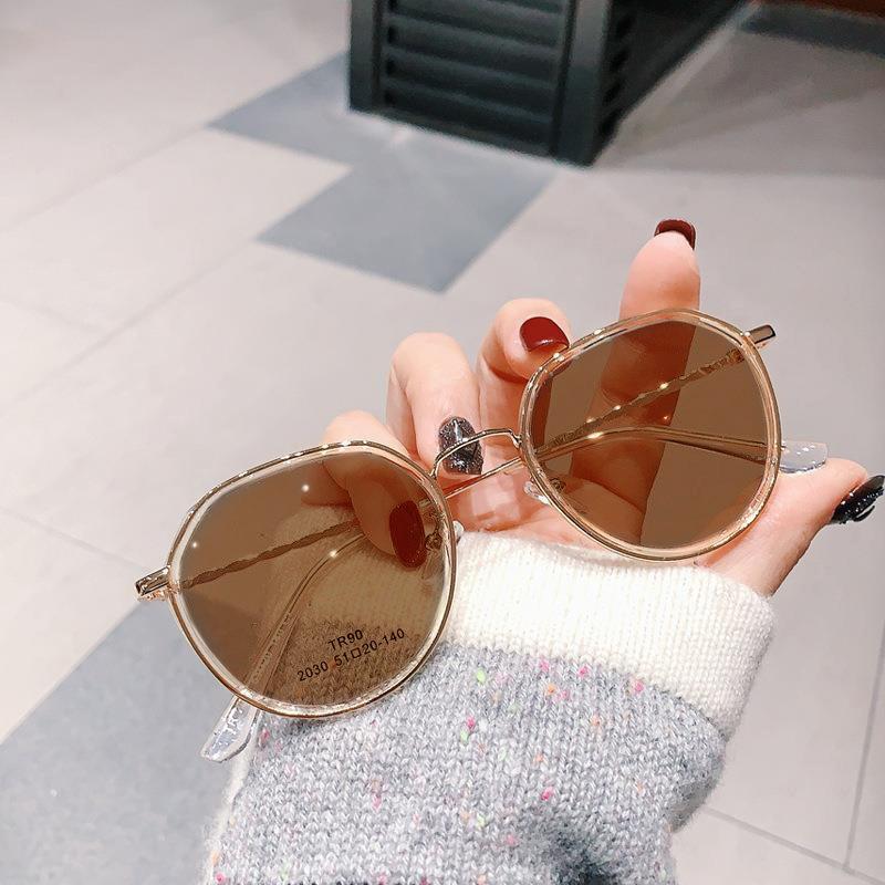 Women'S Photosensitive Color-Changing Glasses Fashion Color-Changing Flat Glasses Anti-Ultraviolet Color-Changing Myopia Glasses Frame