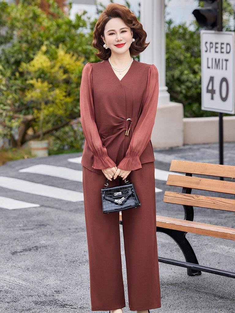 Mother's Plus Size Spring 2026 Two-Piece Set: Short Shirt with Spliced Long Sleeves for Middle-Aged and Elderly Women’s Elegant Style.